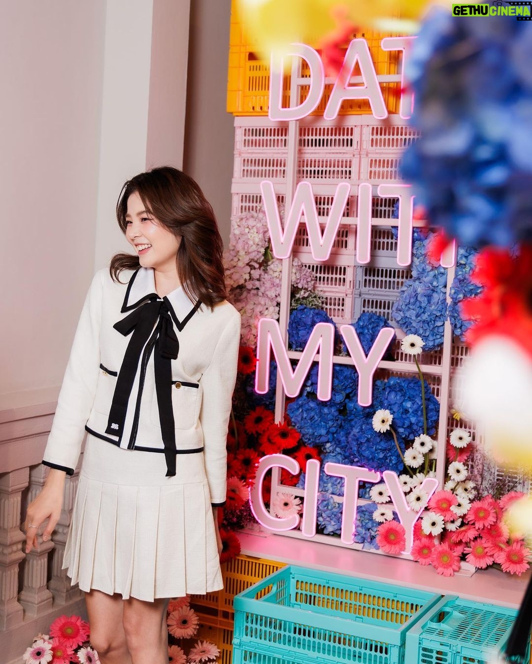 Sananthachat Thanapatpisal Instagram - A date with my city 🌸 . #herasv #AsvAW23 #asvofficial Baan Trok Tua Ngork