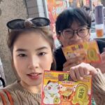 Sananthachat Thanapatpisal Instagram - เปิดประสบการณ์เล่น Lotto ของไต้หวันค่า เค้าจะมีแผงขาย แล้วก็มีเป็นร้านเลยด้วย สามารถลุ้นได้ทุกวันเลย แผ่นนึงเริ่มต้นที่ราคาประมาณ 200 บาทไทย ส่วนถ้าซื้อของในร้านค้า หลายร้านก็จะมีลอตเตอรรี่ใบเสร็จให้ด้วยค่ะ #พรุ่งนี้รวย