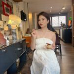 Sananthachat Thanapatpisal Instagram - ไม่ใช่เจ้าของดันเผลอไปมองเลยเจ็บจังง 😛 หมายถึงชอบเฟอนิเจอของร้านนี้อะ 🤣 LE SPACE