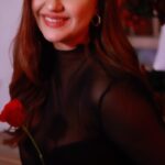 Sanaya Pithawalla Instagram - Happy Valentine’s Day 🌹 Love unconditionally , cause love is what this world needs ♥️ Shot by @visualzbyrahul Make up @itsrishitagarhwal._ Location @roofberriesbandra