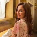 Sanaya Pithawalla Instagram - Cause love is in the Air 💗 #valentinesweek 👻