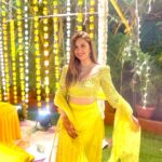 Sanaya Pithawalla Instagram - And it was all yellow 💛💛💛 Jewels @rimayu07 Outfit designed by yours truly 💁🏻‍♀️