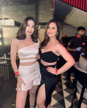 Sanaya Pithawalla Instagram - Hosted the launch party @lucylouallday with my favourite Co-host @palak.purswani 🥳🥰♥️
To another banger event together and many more ahead 🥂
And thank you to everyone for turning up and making it so special 🤗