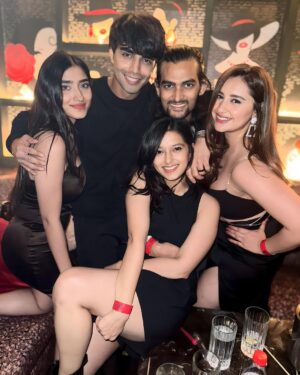 Sanaya Pithawalla Instagram - Hosted the launch party @lucylouallday with my favourite Co-host @palak.purswani 🥳🥰♥️
To another banger event together and many more ahead 🥂
And thank you to everyone for turning up and making it so special 🤗