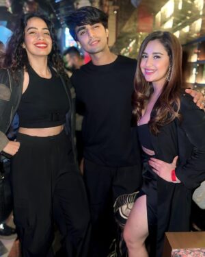 Sanaya Pithawalla Instagram - Hosted the launch party @lucylouallday with my favourite Co-host @palak.purswani 🥳🥰♥️
To another banger event together and many more ahead 🥂
And thank you to everyone for turning up and making it so special 🤗