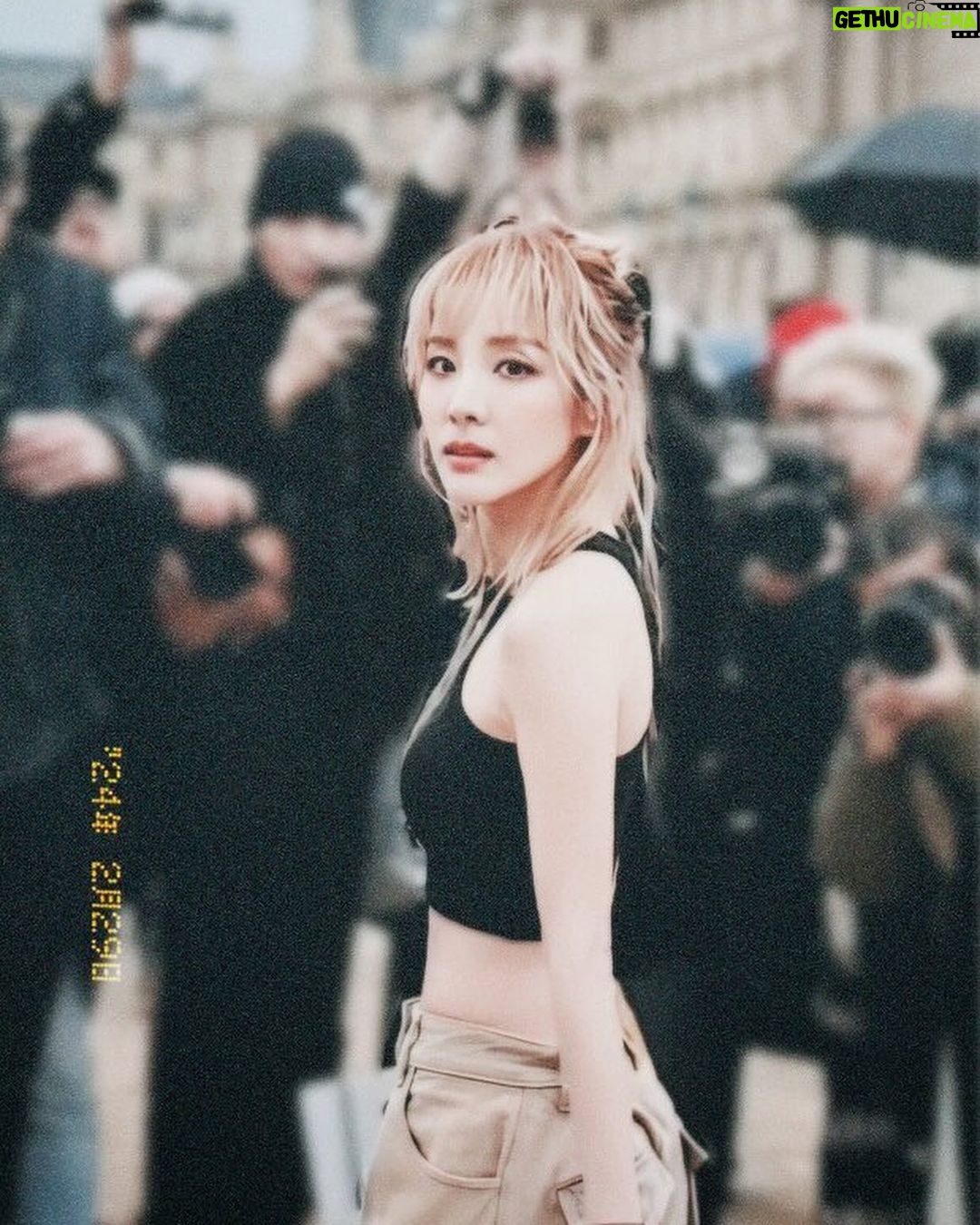 Sandara Park Instagram - #Dara #SandaraPark #PFW #2024 @off____white photo by @jaylim1 Paris, France