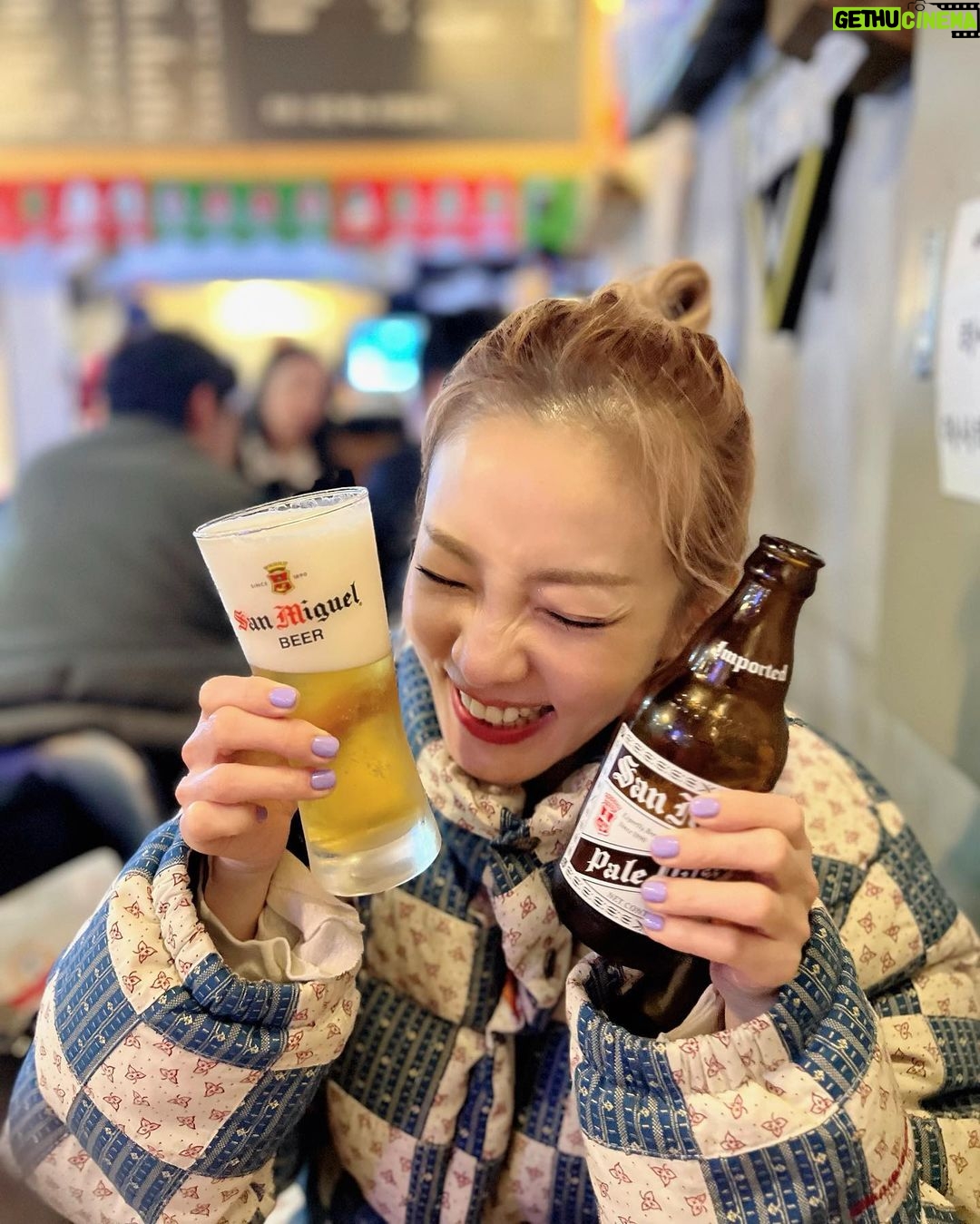 Sandara Park Instagram - PH-beer & K-pulutan 🍺😋👍 try nyo!!! 💘 #산미구엘 #먹태 #sanmiguel #driedpollack #sarap #walapangsanmiglightsakorea😭