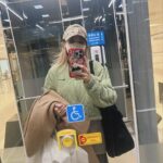 Sandara Park Instagram - 📷😋🥢🍣🍫🚶🏻‍♀️☕️✈️