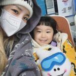 Sandara Park Instagram - 컬링 경기 실제로 처음 봤는데 우리 선수들 진짜 잘한다🥌🥹👍2024 강원 청소년올림픽대회! 자랑스러운 우리 나라 선수들 다 응원합니다~!!! 화이팅~!!! 뭉클🥹🙏🏻 대~한~민~국~!!! 🇰🇷👏🏻👏🏻👏🏻👏🏻👏🏻