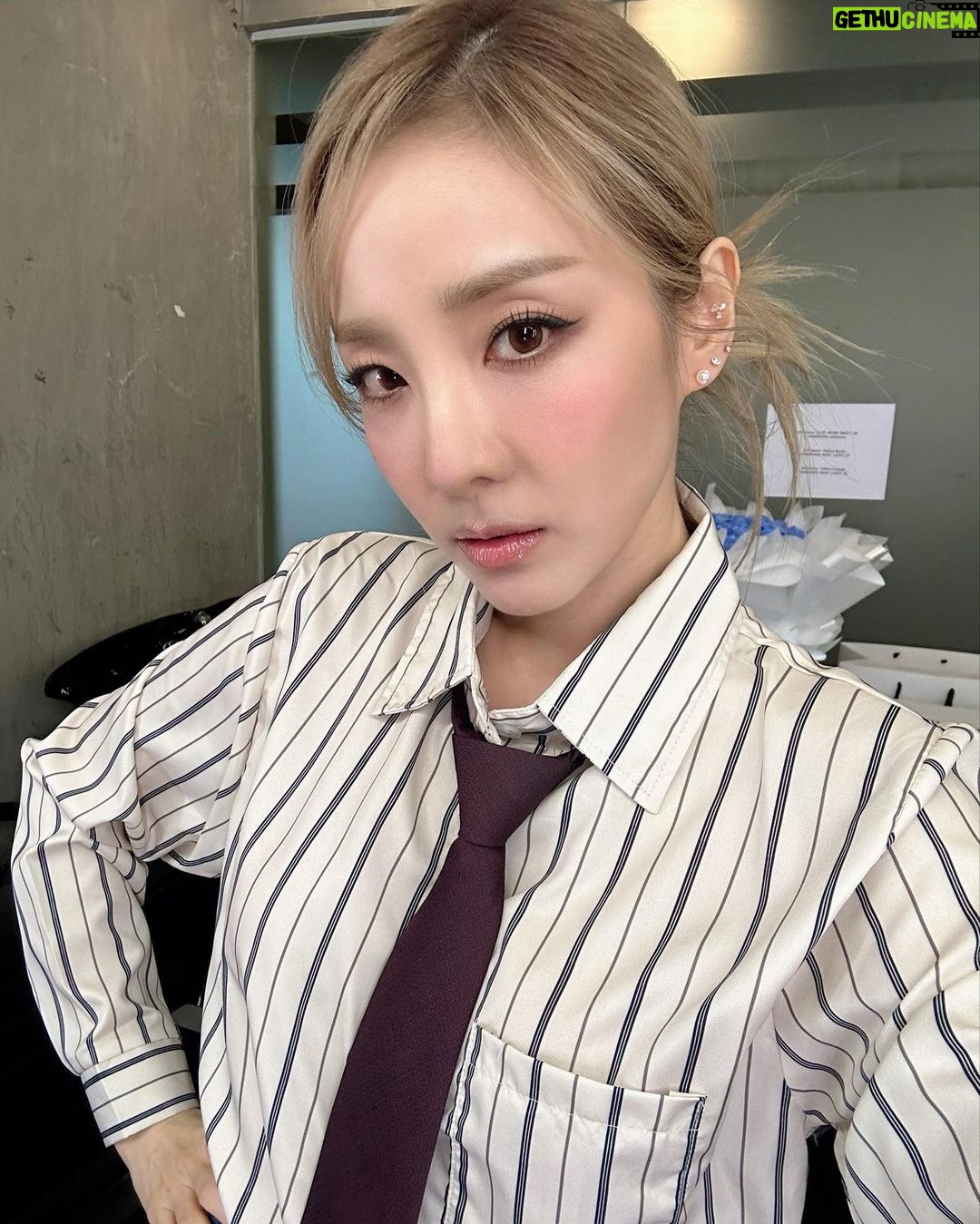 Sandara Park Instagram - Happy sunday πΊπ»