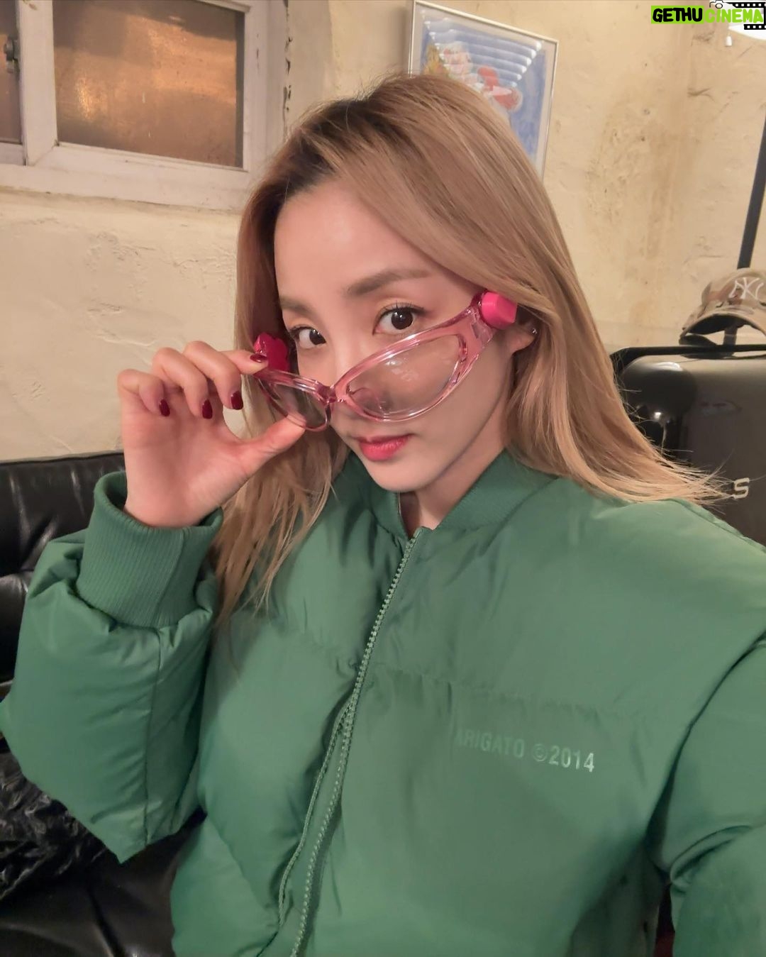 Sandara Park Instagram - Tea time with friends ☕️🍵💕
