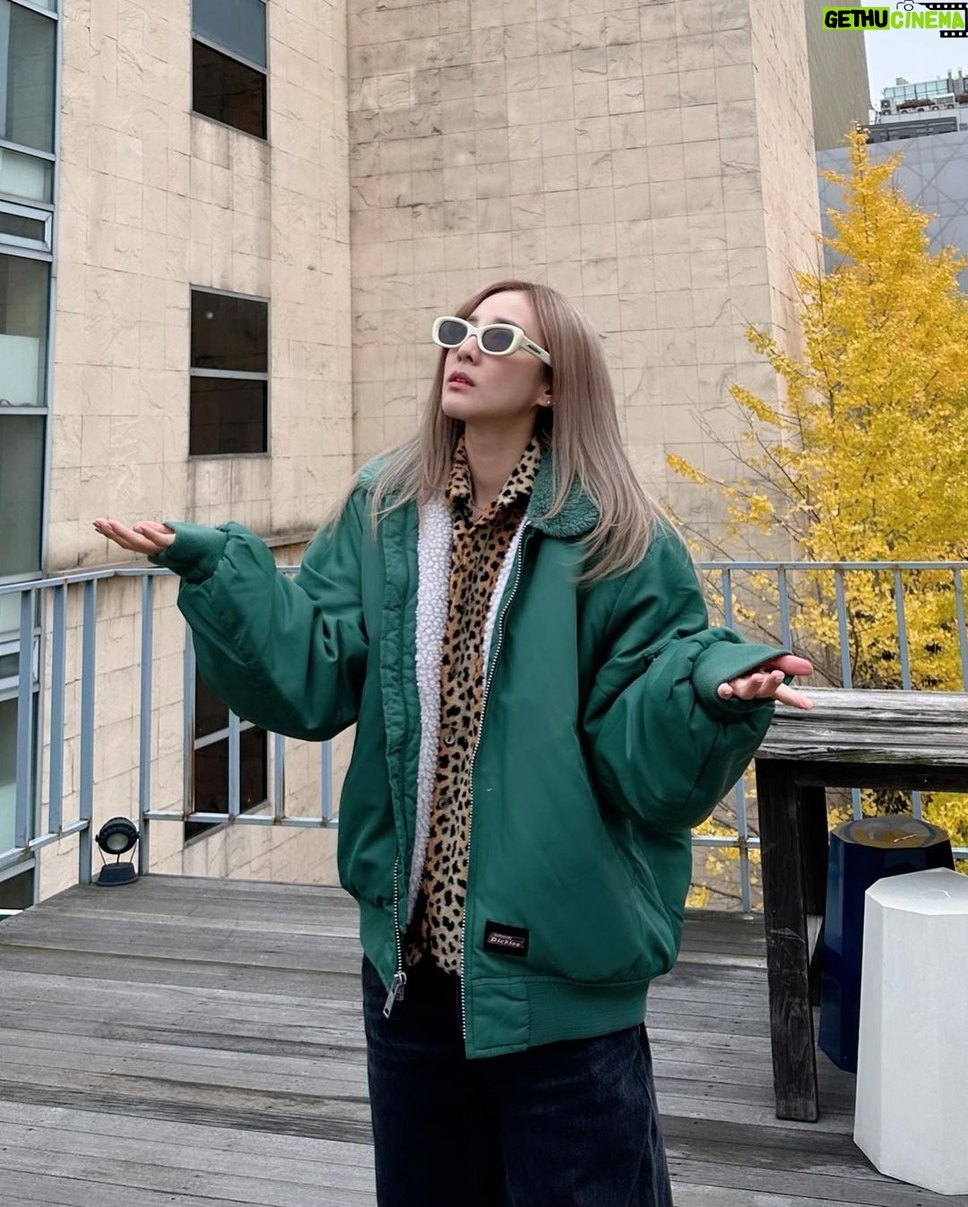 Sandara Park Instagram - 눈온다🌧️❄️ #첫눈 #firstsnow #2023