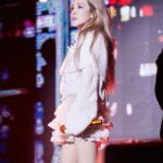 Sandara Park Instagram - 2023년의 마지막 무대를 즐겁게 마치고, 2024년의 첫번째 무대를 준비합니다~!!! 이따 만나~🤗🇹🇭 See you tonight Bangkok~!!! ♠️♥️ #서울가요대상 #SeoulMusicAwards