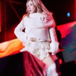 Sandara Park Instagram - 2023년의 마지막 무대를 즐겁게 마치고, 2024년의 첫번째 무대를 준비합니다~!!! 이따 만나~🤗🇹🇭 See you tonight Bangkok~!!! ♠️♥️ #서울가요대상 #SeoulMusicAwards