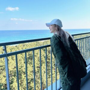 Sandara Park Instagram - Merry Christmas 🎅🏻🎄🌊
