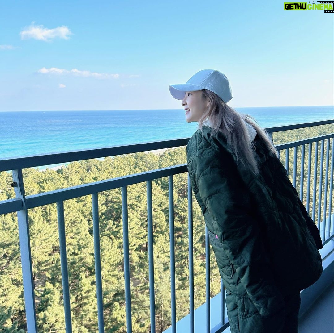 Sandara Park Instagram - Merry Christmas 🎅🏻🎄🌊