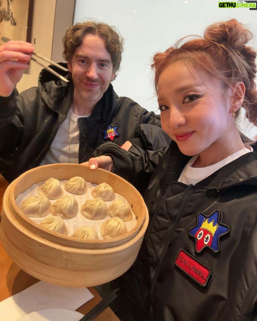 Sandara Park Instagram - Thank you so much @philipcolbert 🦞 @adv_label and Blackjack Taiwan for the beautiful memory♥️♠️ I want to come back to Taiwan as soon as I can! Ai ni, Xiang ni 🥹🙏🏻👋🏻 Taipei, Taiwan