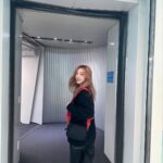 Sandara Park Instagram - Off to #Taipei 🇹🇼✈️ see you tomorrow 在新光三越台北信義A8館一樓（香堤大道廣場側）見 🦞😀🧡 #adv #adventureinprogress #lobsterinadventure Incheon International Airport