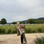 Sandara Park Instagram - 라이더 다라의 버킷리스트 달성 🥳 핫도그와 산미구엘의 조합이란..😋💘 하면된다! 할수있다!!! 👊🏻 #한살이라도어릴때 🚴🏻‍♀️🌭🍺 #SBSFiL San Mig & K-hotdog 👍 양평 두물머리