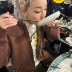Sandara Park Instagram - #완밥 #완냉 팀다라는 매일매일이 회식 🍽️🍚🥓🍦🍜😋