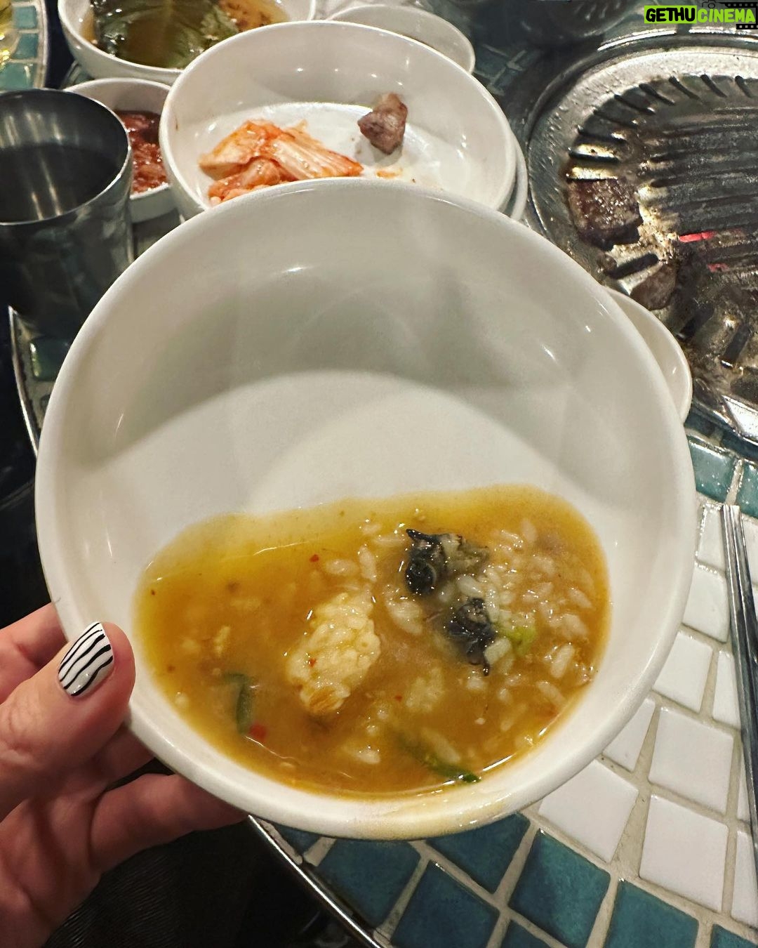 Sandara Park Instagram - #완밥 #완냉 팀다라는 매일매일이 회식 🍽️🍚🥓🍦🍜😋