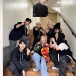 Sandara Park Instagram - 너무 오랜만에 만난 울 코니들🥹 역시 명곡이 너무 많고! 내가 좋아하는 노래두 너무 많구! 너무 잘한당~!!! 😆👏🏻👏🏻👏🏻 기다릴게 아이콘!!! 건강히 돌아와~!!! 😀♥️♥️♥️♥️♥️♥️ #ikon #아이콘