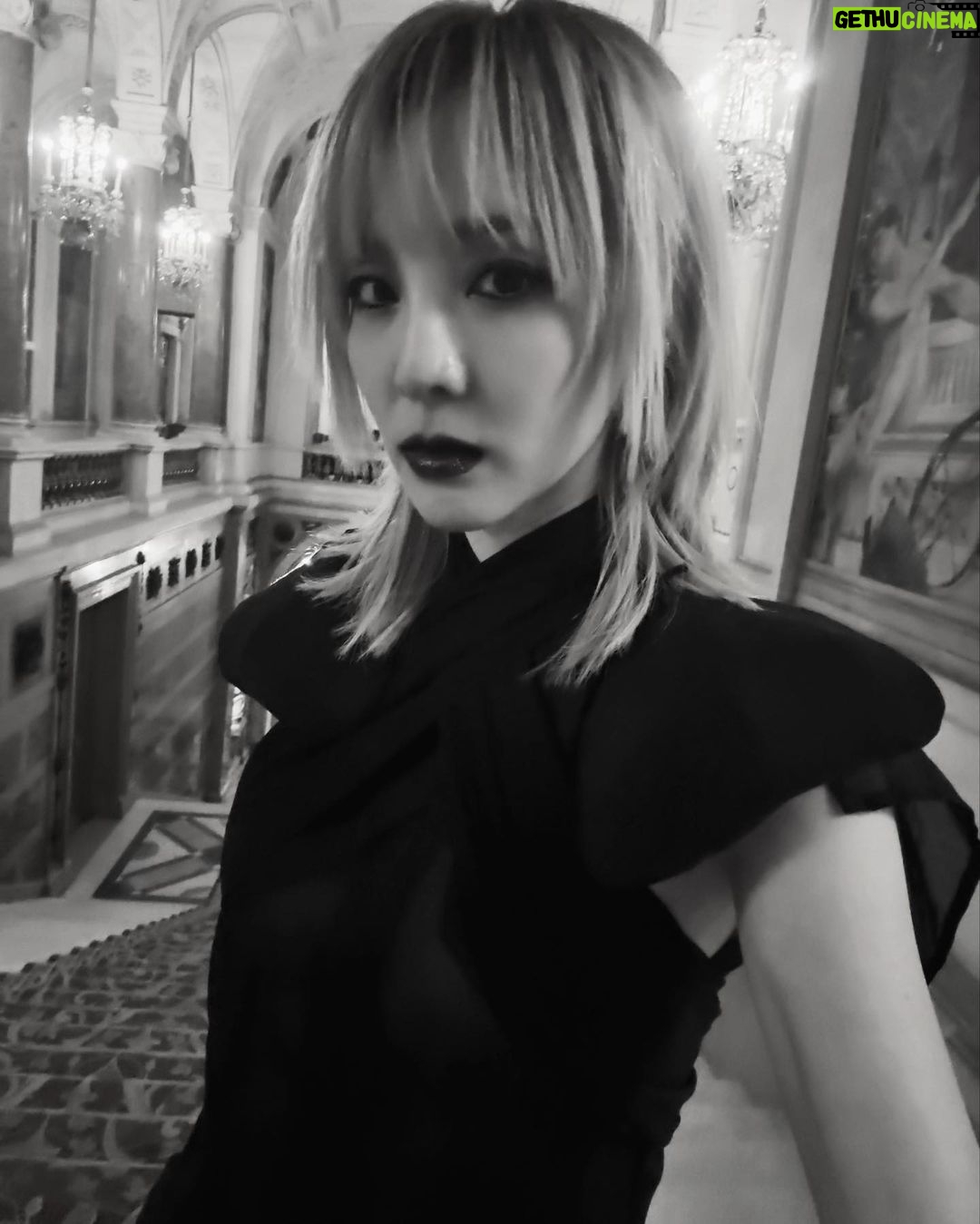 Sandara Park Instagram - #Dara #SandaraPark #PFW #2024 @yohjiyamamotoofficial Paris, France