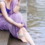 Sandeepa Dhar Instagram - Who else loves the earthy smell when it rains 🙋🏻‍♀️ #geelimittikikhushboo .
