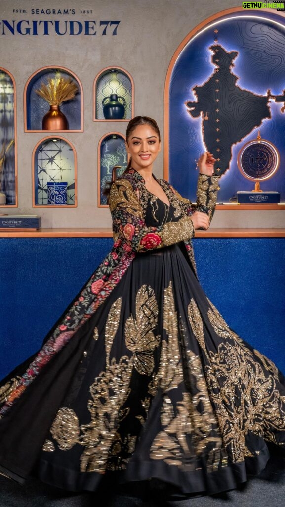 Sandeepa Dhar Instagram - In a parallel universe, I am still at the launch of #Longitude77. It was a night where I saw #rarecraftsmanship, #richheritage and #ContemporaryIndianluxury take centerstage which echoed the spirit of my Kashmiri roots. ​ . #Longitude77 #L77 #IndianSingleMaltWhisky #IndiaReimagined #EnchantingSpiritofIndia #ContemporaryIndianLuxury # ad