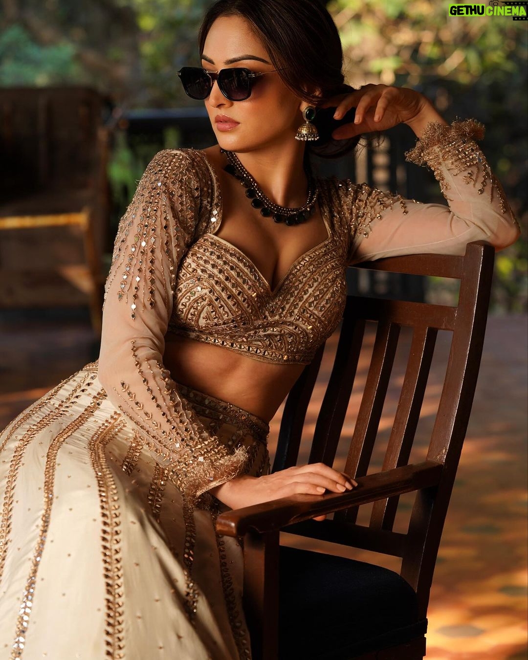 Sandeepa Dhar Instagram - White valentine.. 🤍 Outfit so pretty , couldn’t choose ☺️ Swipe —->> last one —>> in my gansta era . @munnasphotography @shru_birla Outfit @bindaniofficial Jewellery @creyons_
