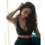 Sandeepa Dhar Instagram - I swear it was Friday like 9 minutes ago. 😤😳🫢 #mondayblues