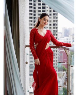 Sandeepa Dhar Instagram - Life’s too short, be red-y 🍒
.