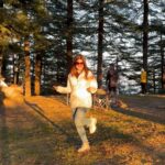 Sandipta Sen Instagram - Prochondo thanday erokom bhabe nach korle thanda kom lagey🤪🤪 #trending #trendingsongs #trendingreels