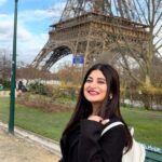 Sandipta Sen Instagram – প্যারিসের #EiffelTower-এ সন্দীপ্তা 🗼 

#Sandipta #travel #paris Eiffel Tower – Paris, France