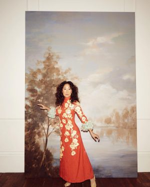 Sandra Oh Instagram - So much fun at this photoshoot. #netflixthechair starting this Friday!!

Thanks #emmymagazine and Team.
@televisionacad @zoemcconnell @tahira_makeup @nicky_yates
@rosecefalu
@netflix
@imprintpr 
#netflixthechair