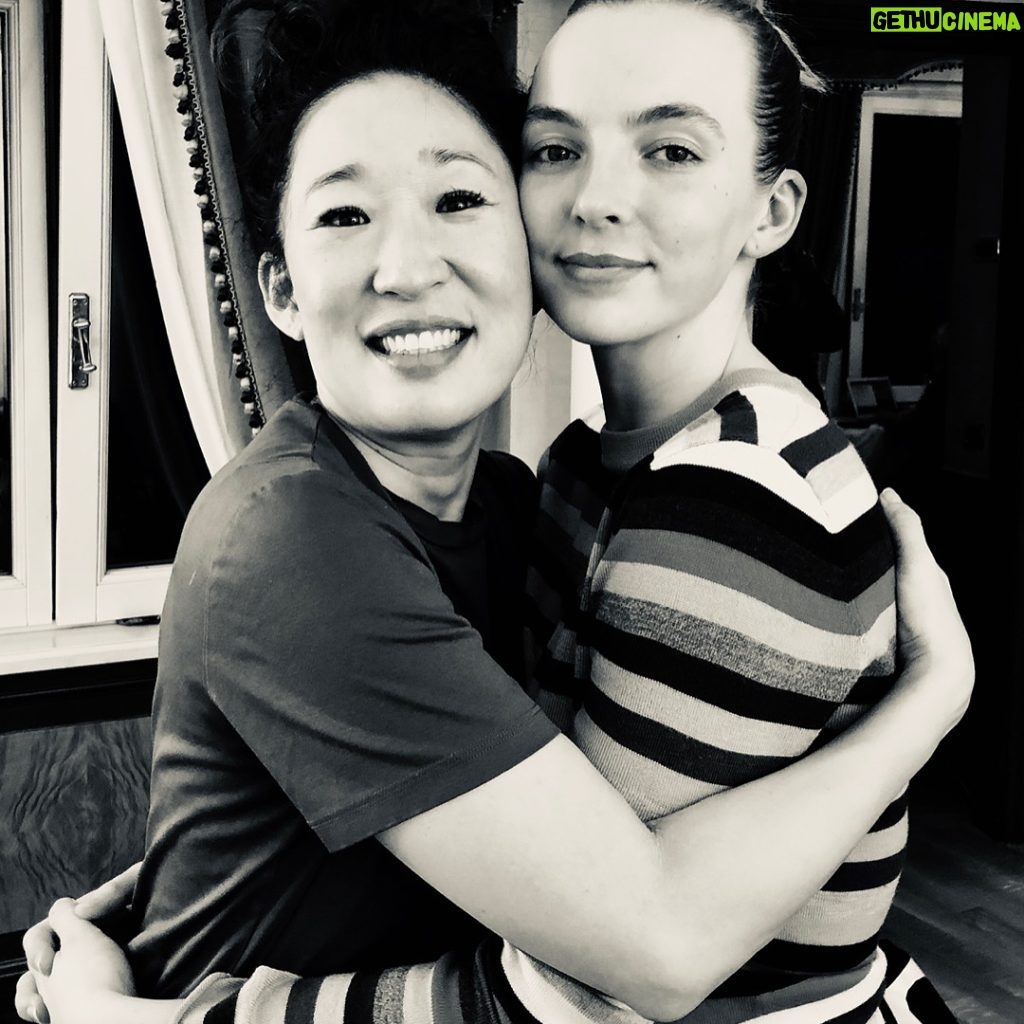 Sandra Oh Instagram - I can’t believe @killingeve finale is here! Thank you to amazing cast and crew. lmk what you think!! 😉 enjoy! Oh Villanelle..oh Villanelle...