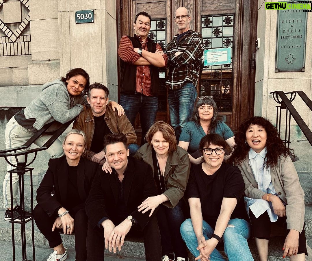 Sandra Oh Instagram - Finally after 30 yrs on @monumentnational stage w/ class ‘93. Such a privilege and joy to act with you all again @ent_nts #encore30 ent-NTS.ca/en/shows-classof93 ❤️❤️❤️