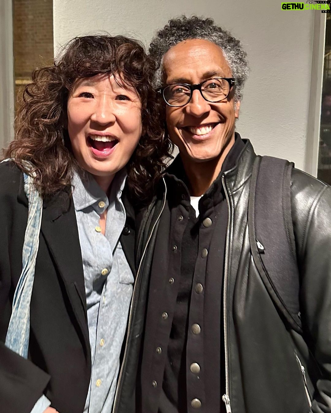 Sandra Oh Instagram - The wonderful @mr.dreroyo in #drinkinginamericaplay Minetta lane theatre. Welcome back to the theatre, to joy my friend. ❤️