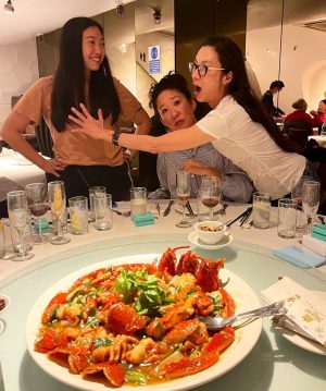 Sandra Oh Instagram - #LobsterNoodles #NoraMadeThisPostForMe 
@michelleyeoh_official @awkwafina