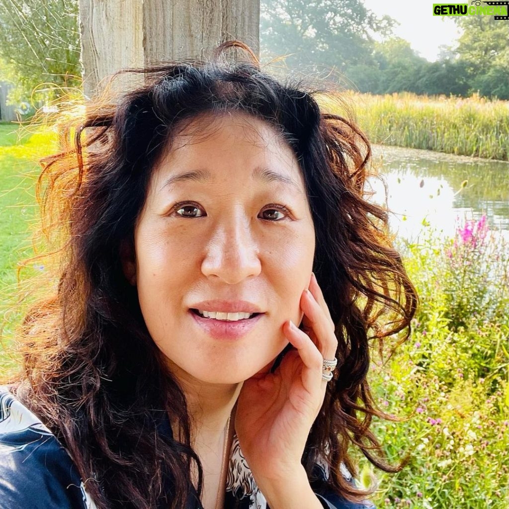 Sandra Oh Instagram - I’m 50 today!!!🎂🌸🎉 Thank you mum, dad, grace&ray and all the clans of our family tree (c/e/z & k/g) Thank You : Ottawa Korean Community childhood friends, Group of 6 Ladies, @canadianimprovgames , @ent_nts class ‘93, LA Xmas dance party crew, Kim G & Creative Dreamers, the inestimable Team Oh, My long time collaborators @minashum8888, @rawcuzima, @chayyew , Don Mckellar, Julia Cho My muses : Evelyn Lau @cbc Runaway-Diary of a Street Kid, Jade Li - #Double Happiness, Rita Wu @hbo #Arliss, #CristinaYang @greysabc, #EvePolastri @killingeve, Ji Yoon Kim @netflix #netflixthechair For being in my life. Thank you to All who have watched and supported and who still want to watch. I can’t thank you enough. For my beloved who made the book that reminds me who I am, thank you. ❤️