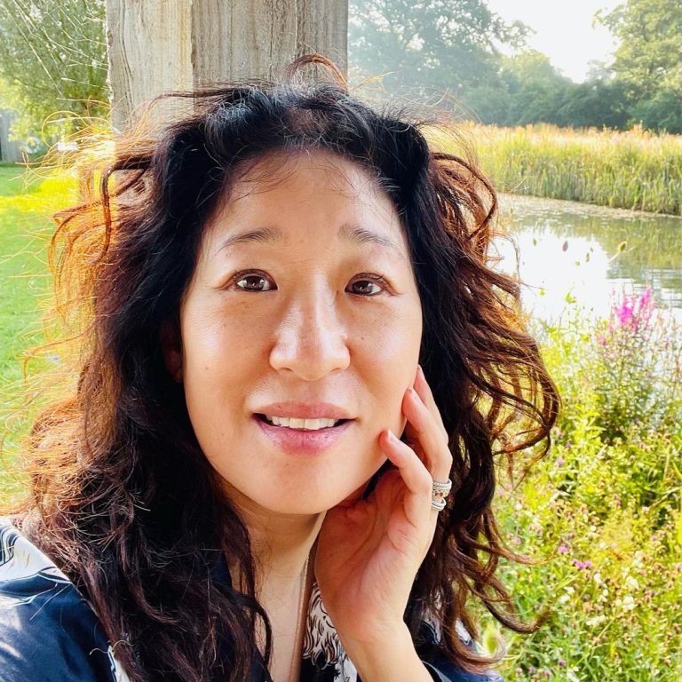Sandra Oh Instagram - I’m 50 today!!!🎂🌸🎉 Thank you mum, dad, grace&ray and all the clans of our family tree (c/e/z & k/g) Thank You : Ottawa Korean Community childhood friends, Group of 6 Ladies, @canadianimprovgames , @ent_nts class ‘93, LA Xmas dance party crew, Kim G & Creative Dreamers, the inestimable Team Oh, My long time collaborators @minashum8888, @rawcuzima, @chayyew , Don Mckellar, Julia Cho My muses : Evelyn Lau @cbc Runaway-Diary of a Street Kid, Jade Li - #Double Happiness, Rita Wu @hbo #Arliss, #CristinaYang @greysabc, #EvePolastri @killingeve, Ji Yoon Kim @netflix #netflixthechair For being in my life. Thank you to All who have watched and supported and who still want to watch. I can’t thank you enough. For my beloved who made the book that reminds me who I am, thank you. ❤️