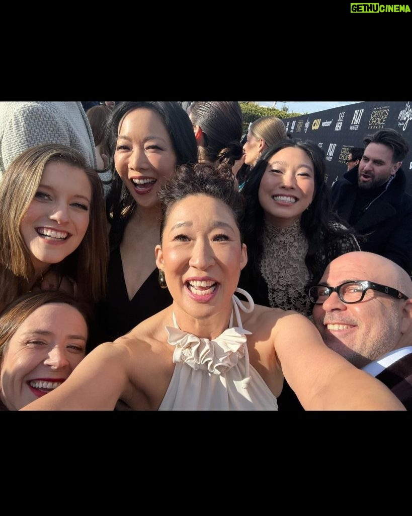 Sandra Oh Instagram - Congratulations Quiz Lady Team! This movie is so dear to my ❤️if you haven’t seen hope you enjoy! @quizladymovie @awkwafina @jen_dangelo @hulu thank you #jessicayu #mrlinguini