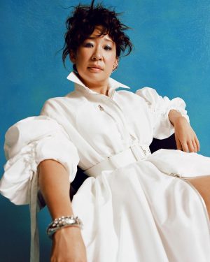 Sandra Oh Instagram - Thank you @smagazineofficial.  This Spring 2022 issue will be on newsstands March 29th. 
Photography by @leeorwild
Styling by @petraflannery
Makeup by @jostrettell
Hair by @jennychohair
Nails by @nailsbyshige
Yay Canada 🇨🇦