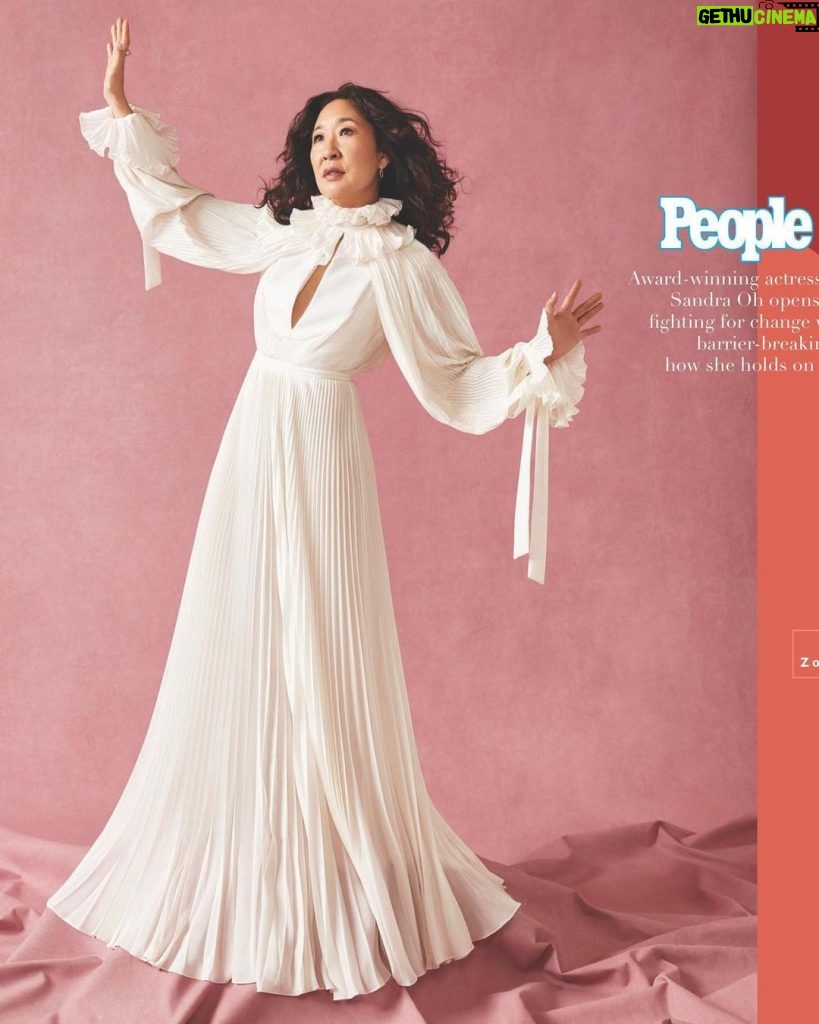 Sandra Oh Instagram - Thank you @people ! What an honor and delight to be one of your People of the Year !! Manseh!! (on newsstands this Friday!) for full article link in bio Thank you @oldmaryg @chiumelo @zoemcconnell Stylist: @cheryl_konteh Hair and Makeup: @tahira_makeup