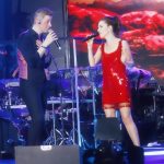 Sandy Instagram - Marinheira de primeiro show a bordo, sim! Mas, muito bem acompanhada. Que noite maravilhosa em alto-mar! Quanto orgulho de vcs, pai e tio, por navegarem tão longe nestes mais de 50 anos… ❤️ Que emoção subir ao palco com vcs, meu amor, @lucas.lima, e toda @oficialfl em um show inesquecível!!! Muuuuito obrigada a todos do @naviochx. 🎥@lally.z Final de semana que vem já tô de volta ao Brasil com #TurnêSandy2023, em Maringá! ✨
