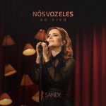Sandy Instagram - Meu novo projeto, #NVEAoVivo, já está disponível!! Foi feito com muito amor por todos nós. Ele significa muito pra mim e foi uma forma de unir amigos - e compositores incríveis - quase como em uma só voz, numa noite incrível. De unir, também, equipe e público (sem eles, nada seria possível). ♥ Obrigada a todos os envolvidos. Escutem muito e me contem o que estão achando? Um beijooooo!!