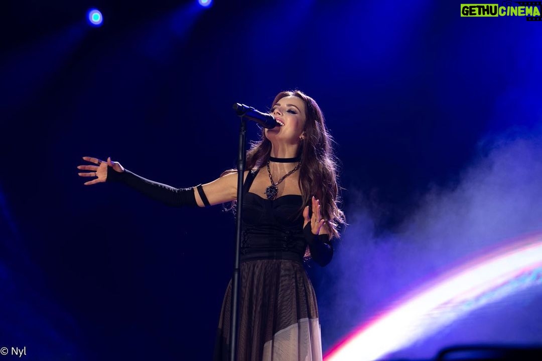 Sandy Instagram - Algum fã mineiro aqui no feed? Só pra avisar que dia 30 de junho tô de volta, Uberlândia, depois de dez anos sem fazer shows aí na cidade. Que saudade! 💜 #TurnêSandy2023 20/05 - Curitiba @festivalcoolritiba 27/05 - Salvador 3/06 - Sorocaba 23/06 - São José do Rio Preto 30/06 - Uberlândia 15/07 - Estados Unidos @naviochx 📸 Noelyyyynda
