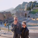 Sandy Instagram - É, se pá a gente tá lembrando um pouquinho da série por aqui, de leve… 😅 Taormina, Sicily
