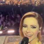 Sandy Instagram - É com clima de retrospectiva que agradeço por mais um ano ao lado de todos vcs! Obrigada, pessoal!! ♥️ Valeu, 2022! Me Espeeeeeeeera, 2023, tô quase aí!! 🥂✨
