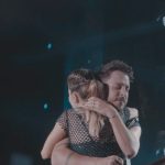 Sandy Instagram - #tbt Ontem, há exatos TRÊS anos eu e meu querido irmão @junior_oficial encerrávamos a turnê comemorativa "Nossa História", no Parque Olímpico. Foi um ano muito intenso, nostálgico, feliz e emocionante pra mim. Quantas memórias… 💜 E, pra quem tem a dúvida: não, não tem como fingir costume ao cantar pra 100 mil pessoas, mesmo depois de mais de 30 anos de carreira! 😬😅 #NossaHistóriaSJ2019 Eu fui! Parque Olímpico do Rio de Janeiro